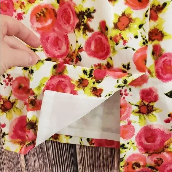 3 for $25 ANN Taylor Floral Pencil Skirt - Picture 3 of 8
